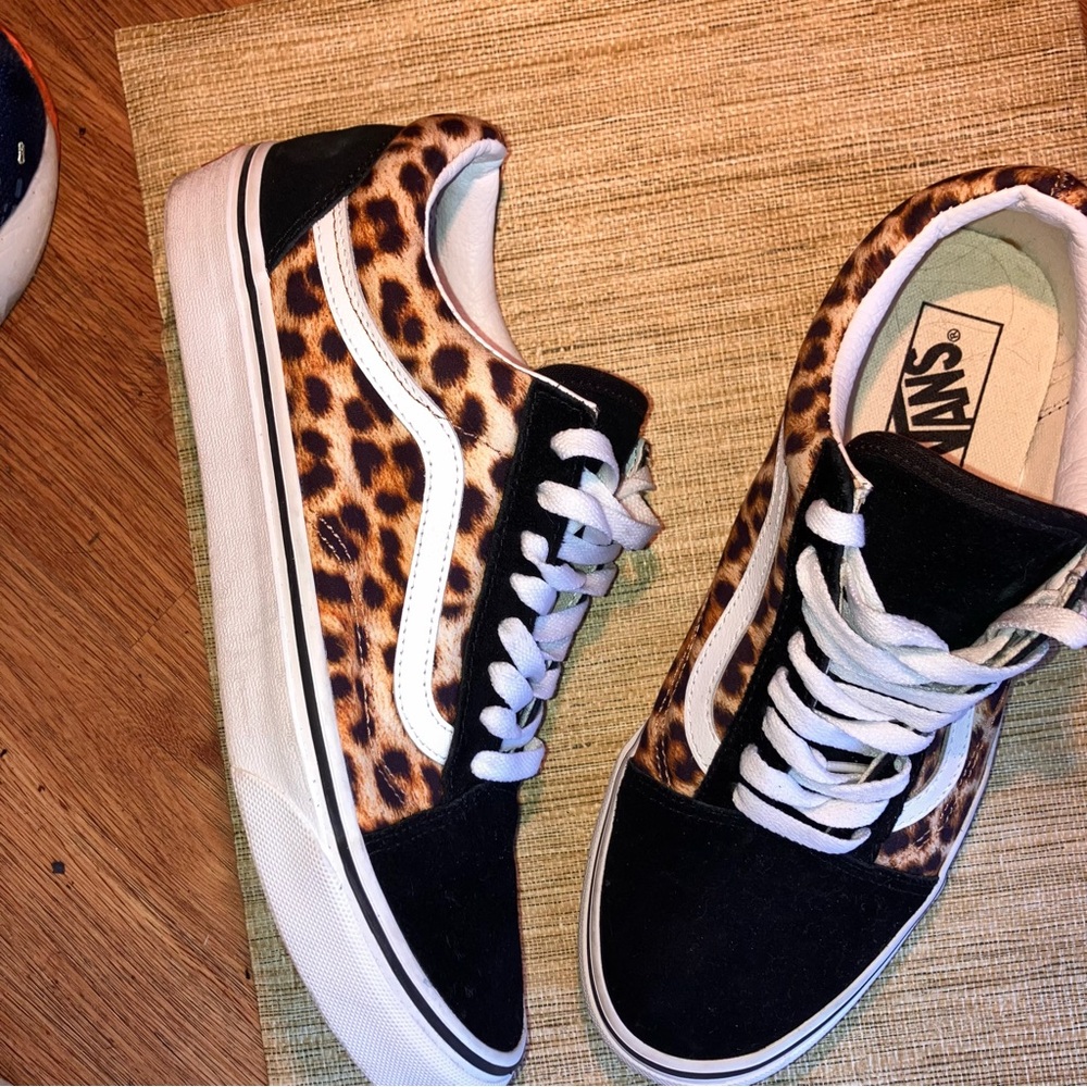 Vans Brown and Black Sneakers Classic Style